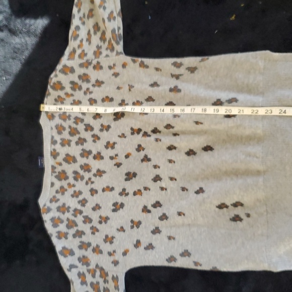 Leopard Print Sweater - Picture 5 of 6